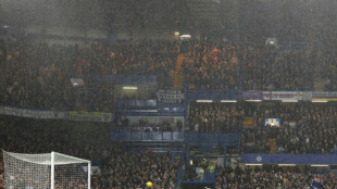 Chelsea e City empatam em jogo eletrizante; Liverpool encosta na lideran&ccedil;a