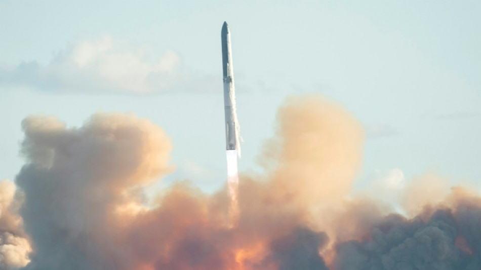 Nouveau vol test r&eacute;ussi de la m&eacute;gafus&eacute;e Starship d'Elon Musk
