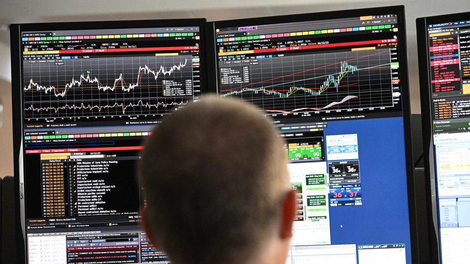 Titoli di Stato in tensione, lo spread Btp-Bund a 91 punti