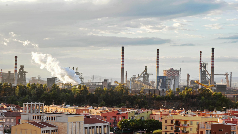 Jindal avanza proposta vincolante per rilevare l'ex Ilva