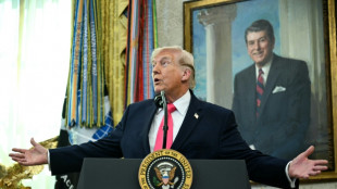 Oil prices slip, stocks rally on Mideast peace hopes