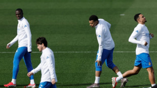 Foot: Mbapp&eacute; &agrave; Paris pour faire examiner son genou, pas d'op&eacute;ration pr&eacute;vue "&agrave; ce stade" (entourage &agrave; l'AFP) 