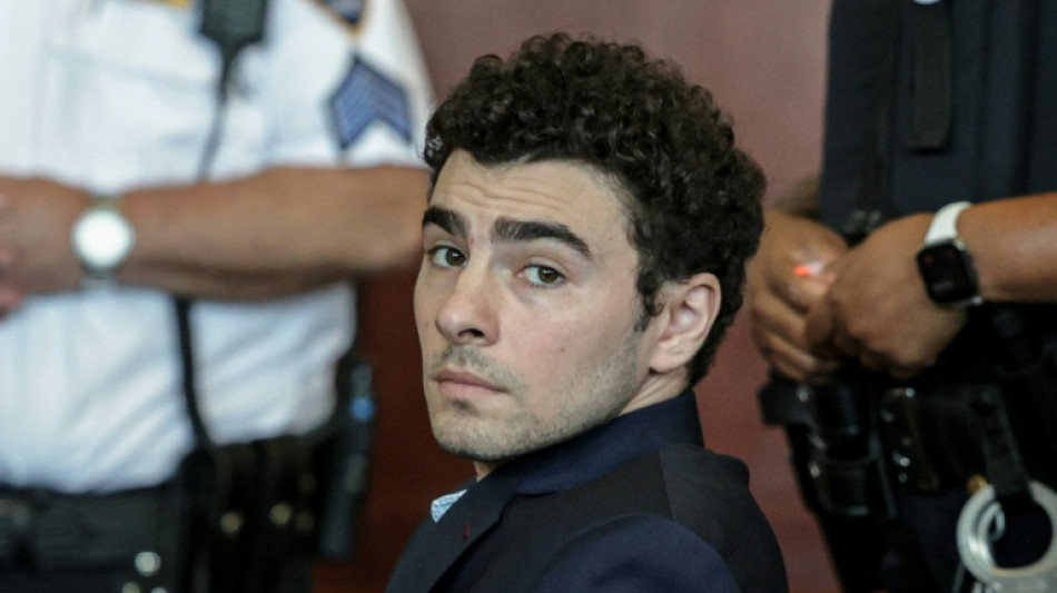 Admiten pruebas clave en el juicio por el homicidio de un ejecutivo de seguro de salud de EEUU