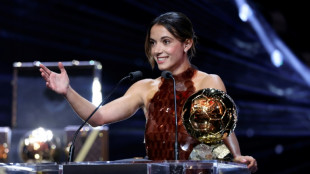 Aitana Bonmat&iacute; conquista Bola de Ouro pela terceira vez