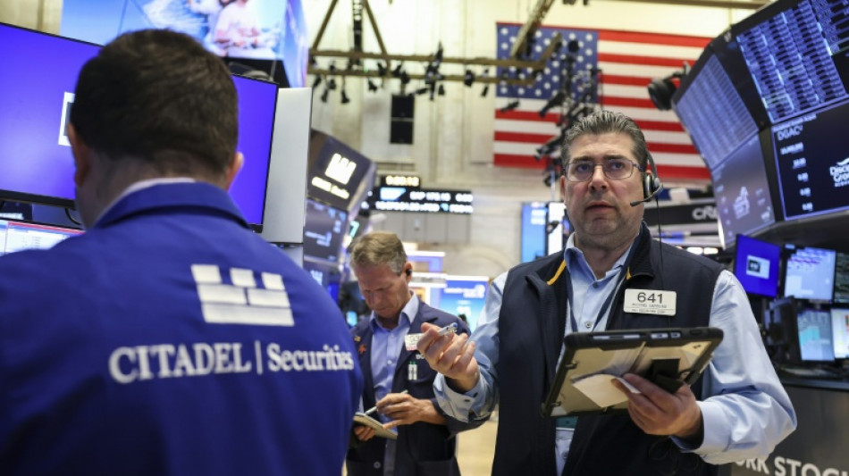 Wall Street termine en nette hausse, port&eacute;e par l'Iran et la tech