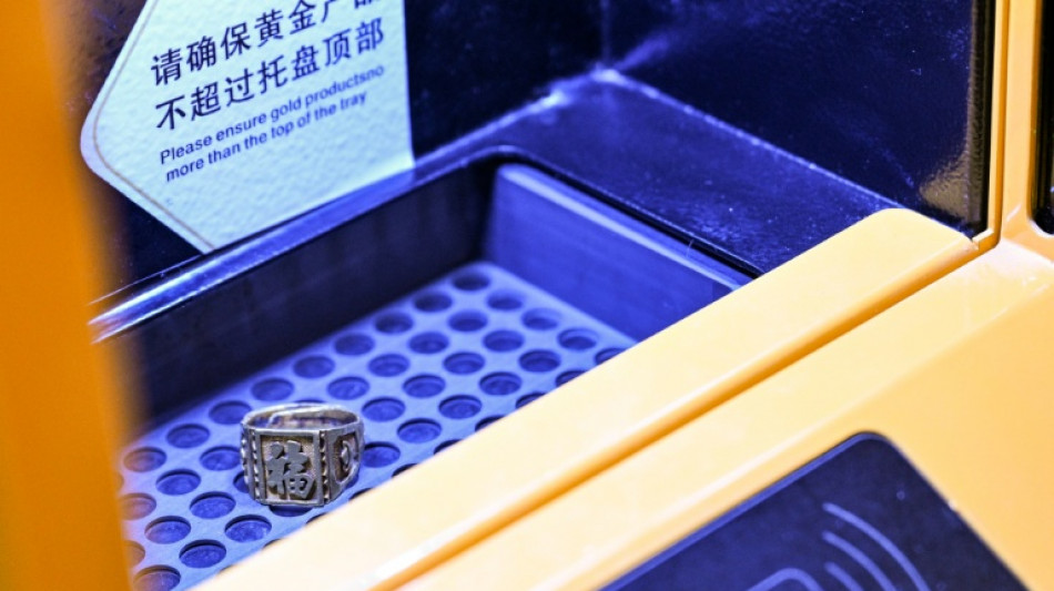 Chinese cash in jewellery at automated gold recyclers as prices soar
