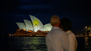 Kerzen und Schweigeminute: Australien gedenkt der Opfer des Anschlags vom Bondi Beach
