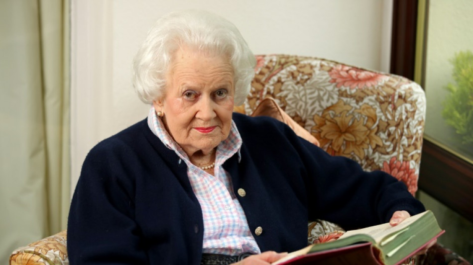 "Coronation chicken", la receta creada para Isabel II que se convirti&oacute; en un cl&aacute;sico