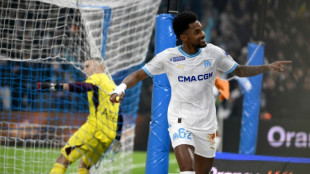 Olympique de Marselha vence Lyon (3-0) em jogo que havia sido adiado ap&oacute;s ataque a &ocirc;nibus