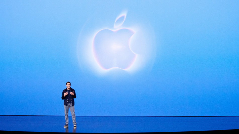 Apple svela il suo primo smartphone pieghevole, l'iPhone Duo