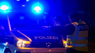 Nordrhein-Westfalen: 16-J&auml;hriger flieht mit Auto vor Polizei und f&auml;hrt in B&ouml;schung