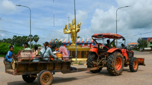 Displaced Cambodians return home after Thailand truce