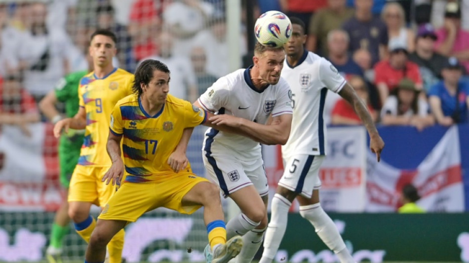 England midfielder Henderson joins Brentford