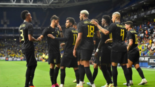 Brasil goleia Guin&eacute; (4-1) em amistoso marcado por atos antirracistas