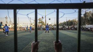 Futebol volta aos territ&oacute;rios palestinos, apesar do luto