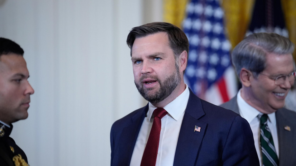 Vance, Trump aveva offerto a Maduro diverse vie d'uscita