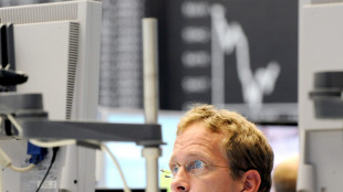 Borsa: Europa pesante in attesa di Trump, Milano -1,1%