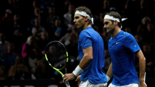 Federer espera que su &uacute;ltimo partido sea un dobles con Nadal