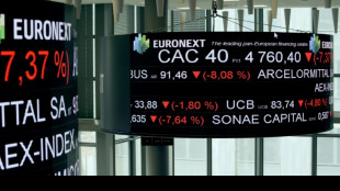 La Bourse de Paris en l&eacute;g&egrave;re baisse, repasse en dessous des 8.500 points