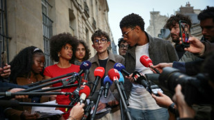 Crise lyc&eacute;enne: les pistes du gouvernement ne d&eacute;samorcent pas les appels &agrave; la mobilisation