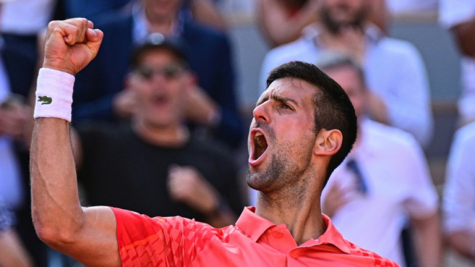 Djokovic vence Khachanov e vai &agrave;s semifinais de Roland Garros