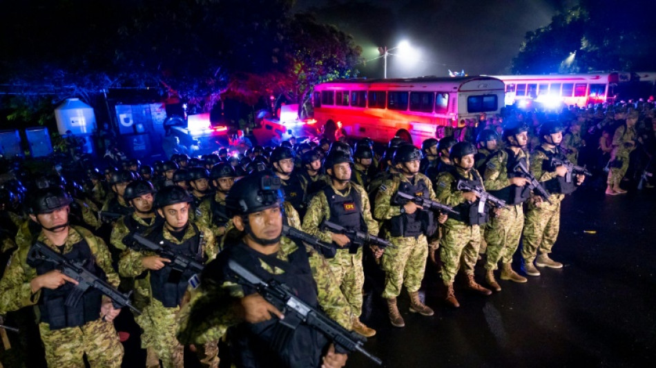El Salvador mobiliza quatro mil militares e policiais em a&ccedil;&atilde;o anti-gangues
