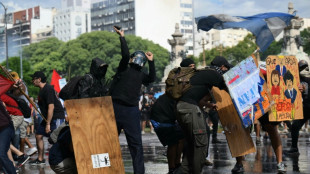 El gobierno argentino impulsa denuncias por terrorismo tras los incidentes frente al Congreso