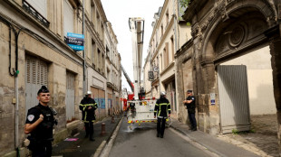 Deux pompiers toujours recherch&eacute;s sous les d&eacute;combres d'un incendie dans l'Aisne