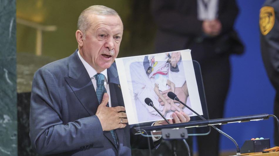 Erdogan, a Gaza raggiunto il punto più basso dell'umanità