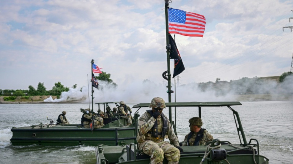 Estados Unidos reduzem presen&ccedil;a militar na Europa, mas sem 'retirada'