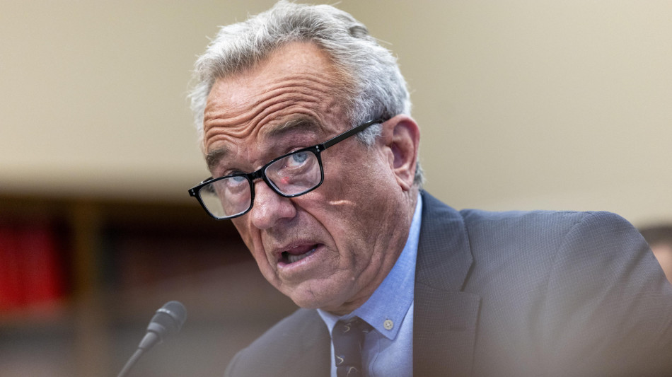 Florida vieta il fluoro nell'acqua potabile, è secondo Stato Usa